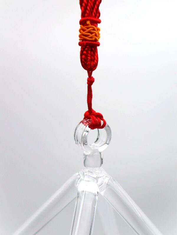 Pyramide de cristal