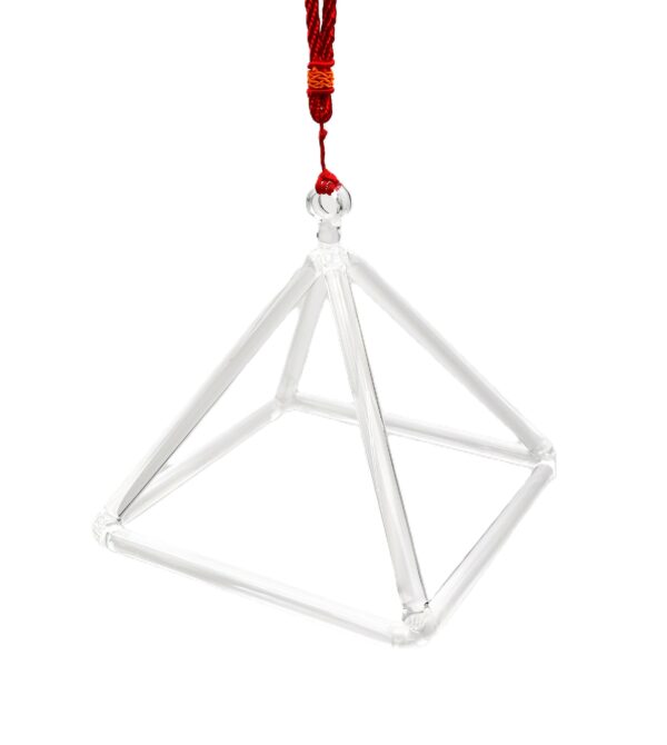 Pyramide de cristal